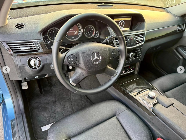 2010 Mercedes-Benz E350 3.5 Liters V6 Petrol Engine Blue Black Sedan RWD