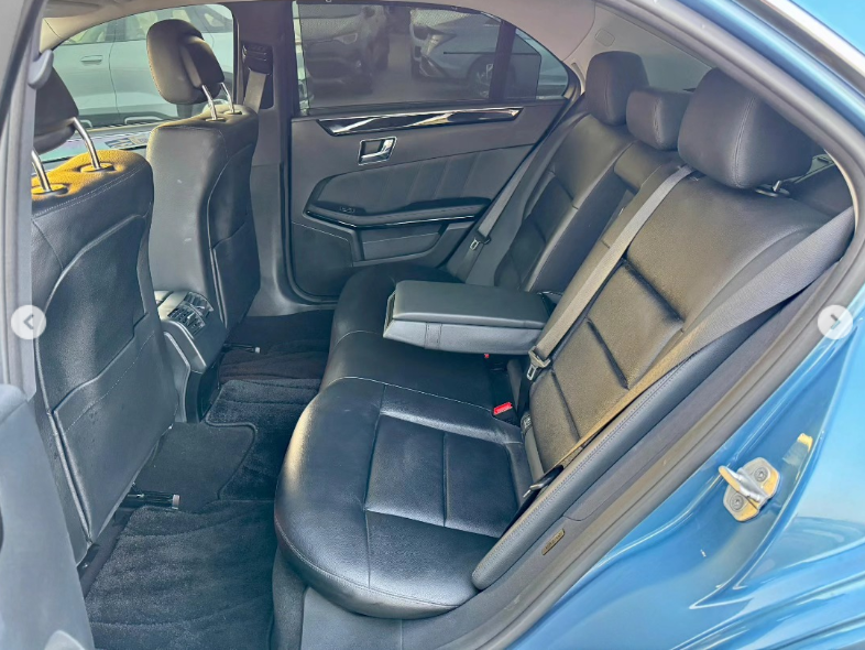 2010 Mercedes-Benz E350 3.5 Liters V6 Petrol Engine Blue Black Sedan RWD