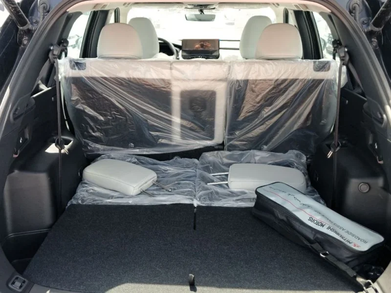 2026 Mitsubishi Outlander H-Line 2.5L 4-cylinder Petrol Engine Black White SUV GCC Specs