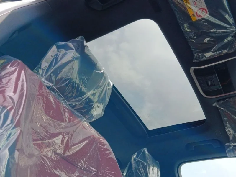 2025 Toyota Land Cruiser LC300 VXR 3.5L V6 Twin Turbo Petrol Engine White Red SUV GCC Specs