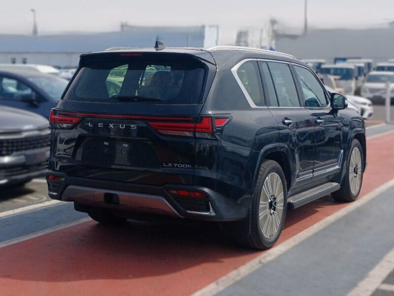 2025 Lexus LX 700h Signature 3.5-liter twin-turbo V6 Hybrid Engine Black Red SUV GCC Specs