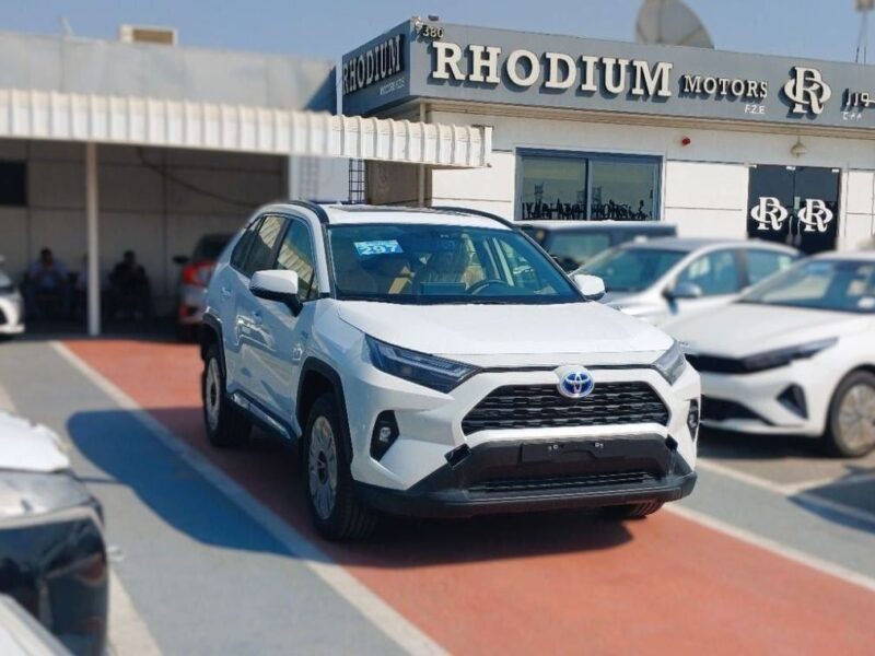 2025 Toyota RAV 4 2.5 Litres 4-Cylinder Inline-4 Hybrid Engine White Tan SUV Automatic GCC