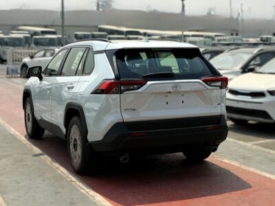 2025 Toyota RAV4 EXR 2.5-liter 4-cylinder Hybrid Engine White Beige SUV Automatic GCC Specs