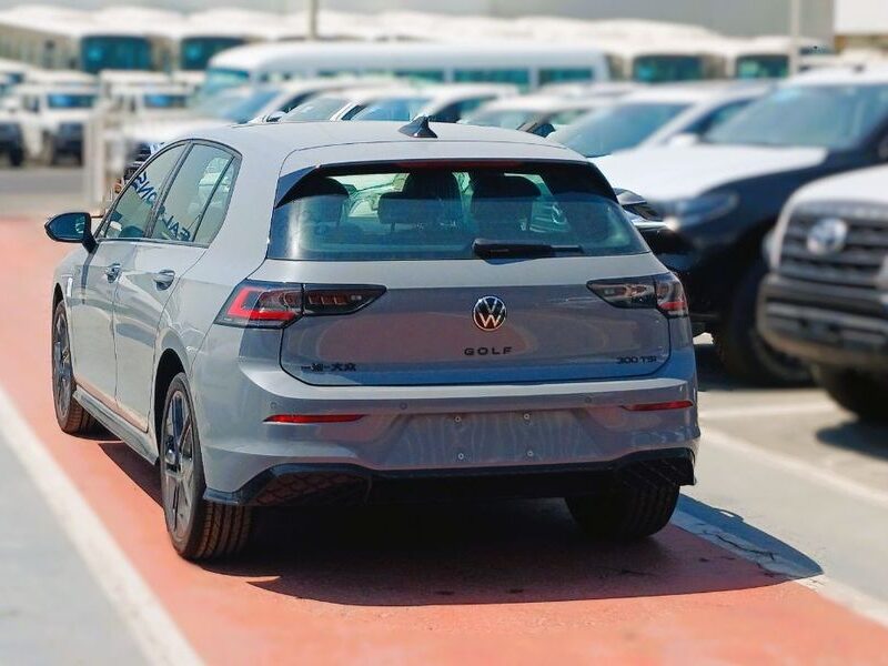 2025 Volkswagen Golf R-Line 1.5L TSI 1.5 Liters 4 Cylinders Petrol Engine Grey Hatchback