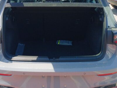 2025 Volkswagen Golf R-Line 1.5L TSI 1.5 Liters 4 Cylinders Petrol Engine Grey Hatchback