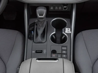 2026 Toyota Highlander LE 2.5L 4-Cylinder Hybrid Engine Silver Black SUV Automatic GCC