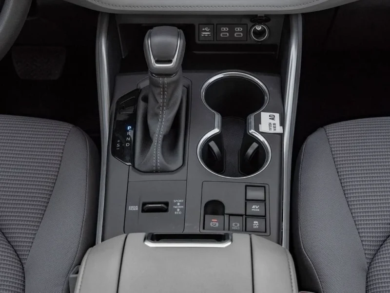 2026 Toyota Highlander LE 2.5L 4-Cylinder Hybrid Engine Silver Black SUV Automatic GCC