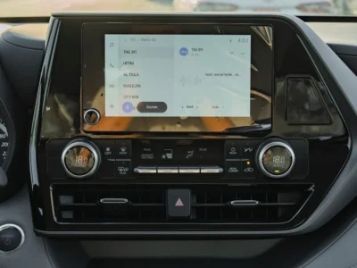 2026 Toyota Highlander LE 2.5L 4-Cylinder Hybrid Engine Silver Black SUV Automatic GCC