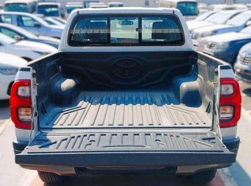 2024 Toyota Hilux Adventure 2.8L Inline 4-cylinder Turbocharged Diesel White Black Pickup Truck