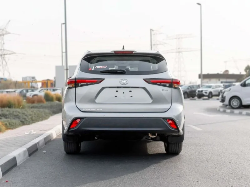 2026 Toyota Highlander LE 2.5L 4-Cylinder Hybrid Engine Silver Grey SUV Automatic GCC
