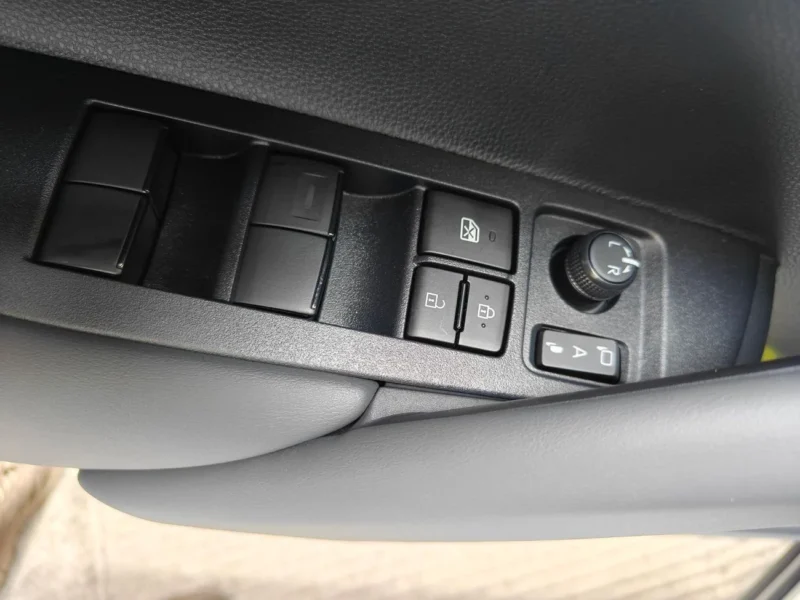 2026 Toyota Frontlander Leading 2.0 Litres 4 Cylinders Hybrid Engine White Black SUV