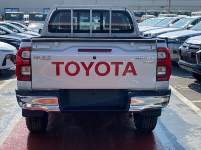 2024 Toyota Hilux 2.7 Liters Inline-4 Cylinders Petrol Engine White Maroon DC Pickup Truck
