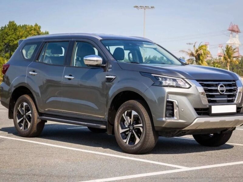 2024 Nissan Xterra Platinum 2.5 Litre 4-Cylinder Petrol Engine Grey Black SUV Automatic