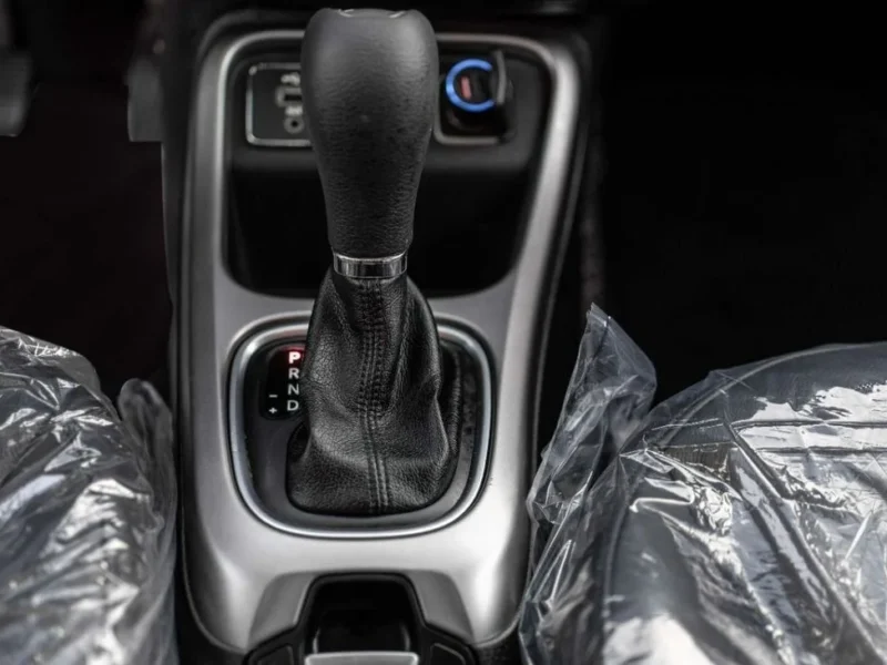 2020 Jeep Compass 2.4L Tigershark Naturally aspirated I-4 Engine White Black SUV