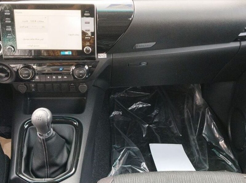 2024 Toyota Hilux Adventure 2.8L Inline 4-cylinder Turbocharged Diesel White Black Pickup Truck