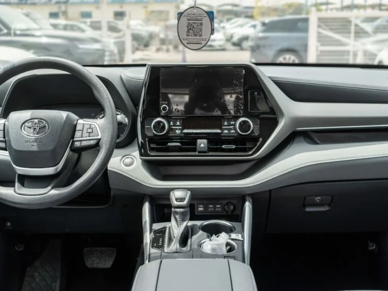 2026 Toyota Highlander LE 2.5L 4-Cylinder Hybrid Engine Silver Grey SUV Automatic GCC