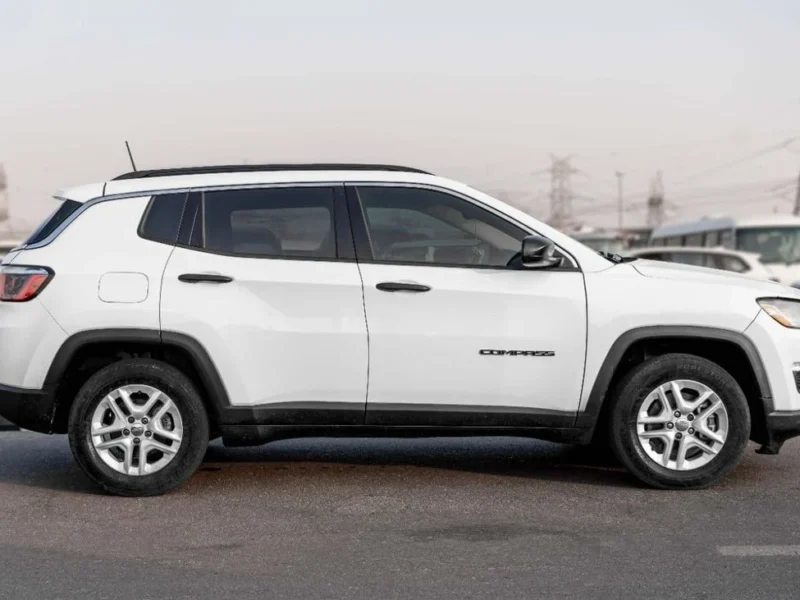 2020 Jeep Compass 2.4L Tigershark Naturally aspirated I-4 Engine White Black SUV