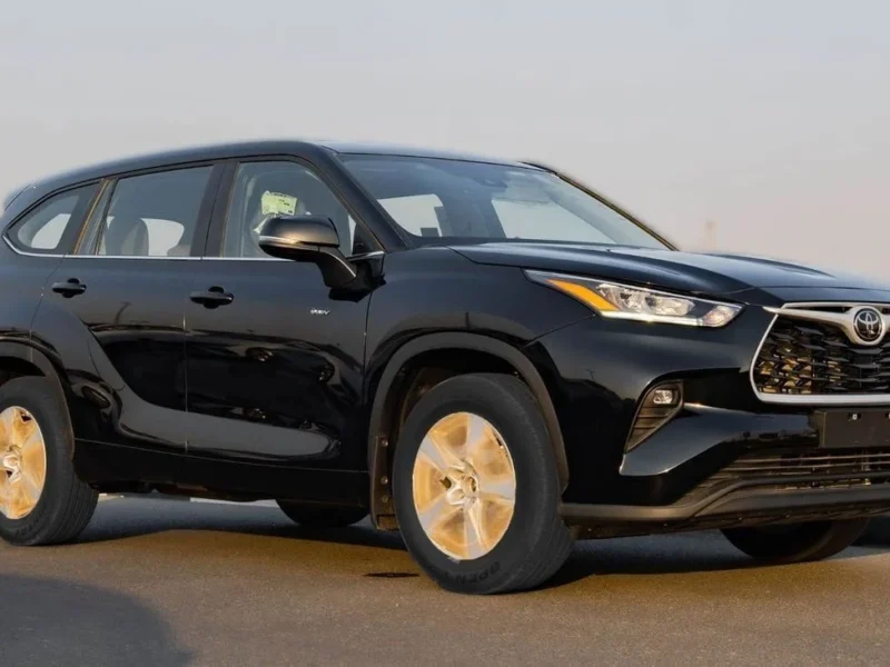 2026 Toyota Highlander LE 2.5L 4-Cylinder Hybrid Engine Silver Black SUV Automatic GCC