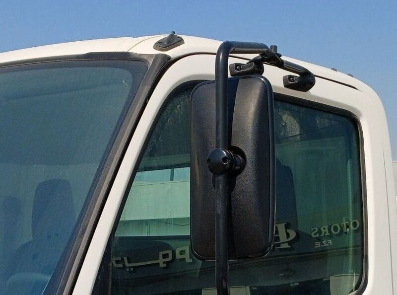 2024 Hino 300 Series 4.0-liter 4-cylinder Turbocharged Diesel Engine White Grey Truck