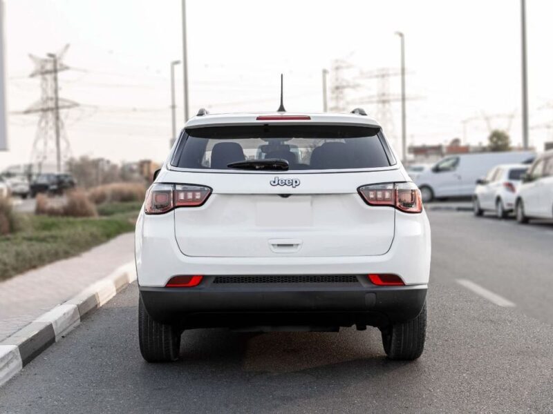 2020 Jeep Compass 2.4L Tigershark Naturally aspirated I-4 Engine White Black SUV
