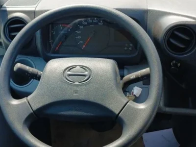 2024 Hino 300 Series 4.0-liter 4-cylinder Turbocharged Diesel Engine White Grey Truck