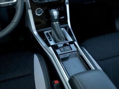 2025 Toyota Veloz 1.5 Liters 4 Cylinders Petrol Engine Black Compact SUV Automatic