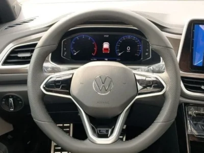 2025 Volkswagen T-Roc 1.5 Litres Inline 4-cylinder Petrol Engine White Black Hatchback