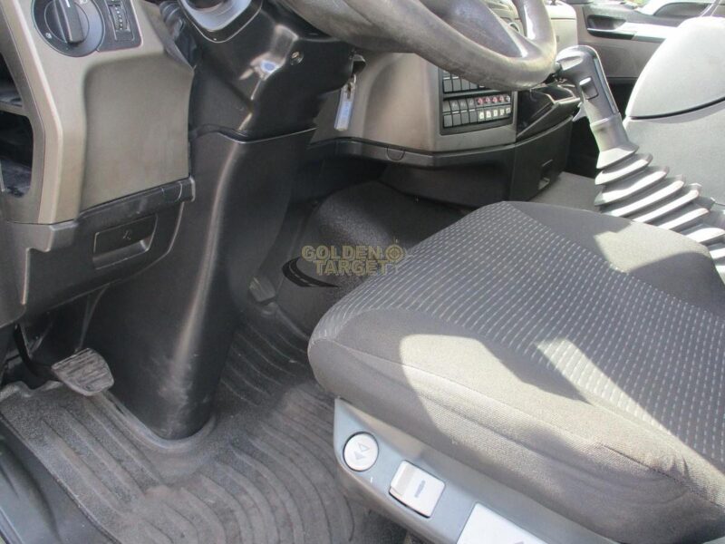 2009 MAN TGS 26.360 6x2 Skip Loader 6 Cylinder Diesel Engine Manual Gear