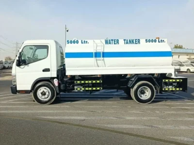 2025 Mitsubishi Fuso Canter 4.2 Litres 4-cylinder Diesel Engine White Black Truck Manual