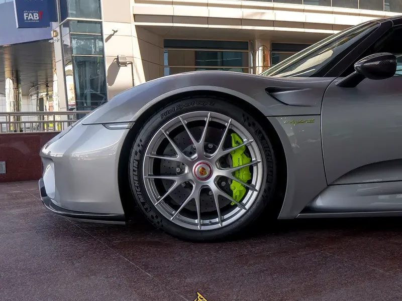 2015 Porsche 918 Spyder Weissach Package 4.6 liters V8 Petrol Engine Silver Black Sports Car