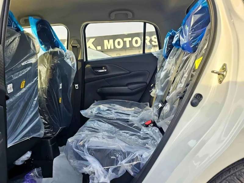 2026 Suzuki Swift GLX 1.2 Litres 3 Cylinders Petrol Engine White Black Hatchback GCC