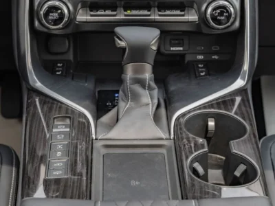 2026 Lexus LX600 VIP 3.5-liter V6 twin-turbocharged Petrol Engine Black SUV GCC Specs