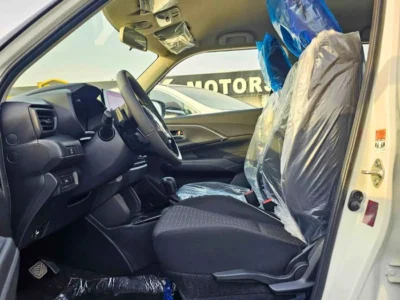 2026 Suzuki Swift GLX 1.2 Litres 3 Cylinders Petrol Engine White Black Hatchback GCC