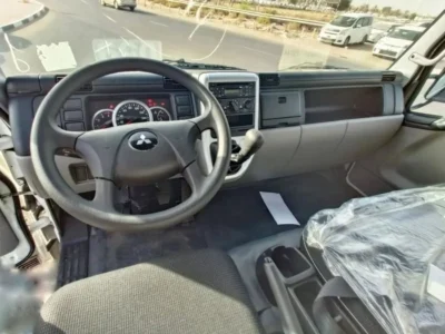 2025 Mitsubishi Fuso Canter 4.2 Litres 4-cylinder Diesel Engine White Black Truck Manual