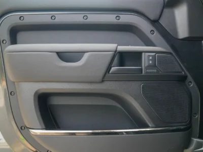 2025 Land Rover Defender 110 P635 Octa Edition One 4.4L Twin-Turbo V8 Grey Black SUV