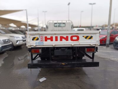 2019 Hino 300 Series Cargo 4.0L 4-Cylinder Turbo Diesel Engine White Grey Truck Manual