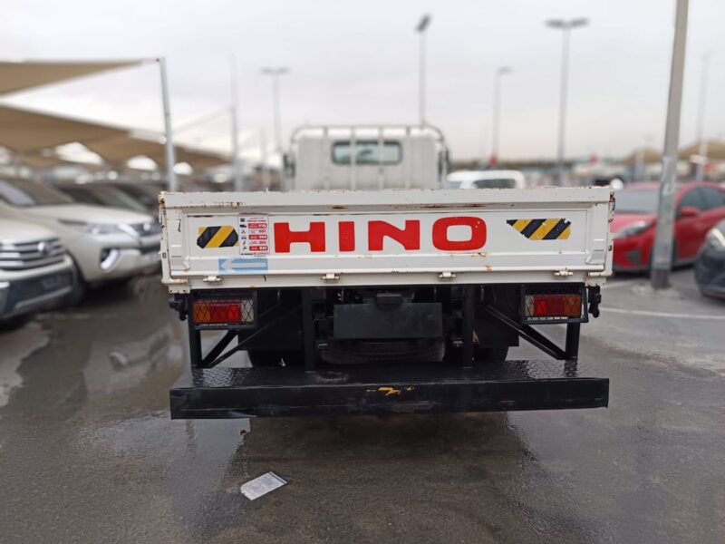 2019 Hino 300 Series Cargo 4.0L 4-Cylinder Turbo Diesel Engine White Grey Truck Manual