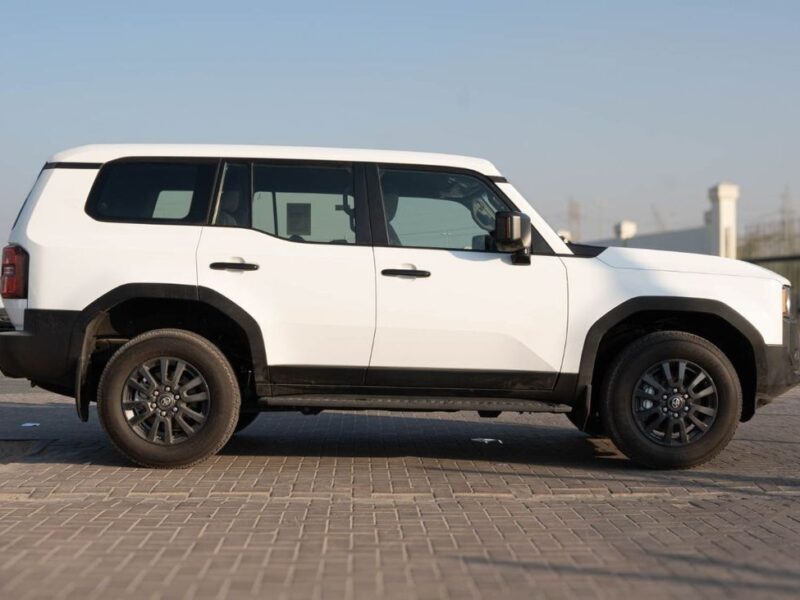 2026 Toyota Prado 2.8L 4-Cylinder Turbo Diesel Engine White Grey SUV GCC Specs