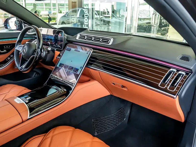 2022 Mercedes-Maybach S-Class S680 6.0 Litres 12 Cylinder Petrol Engine Silver Tan Sedan