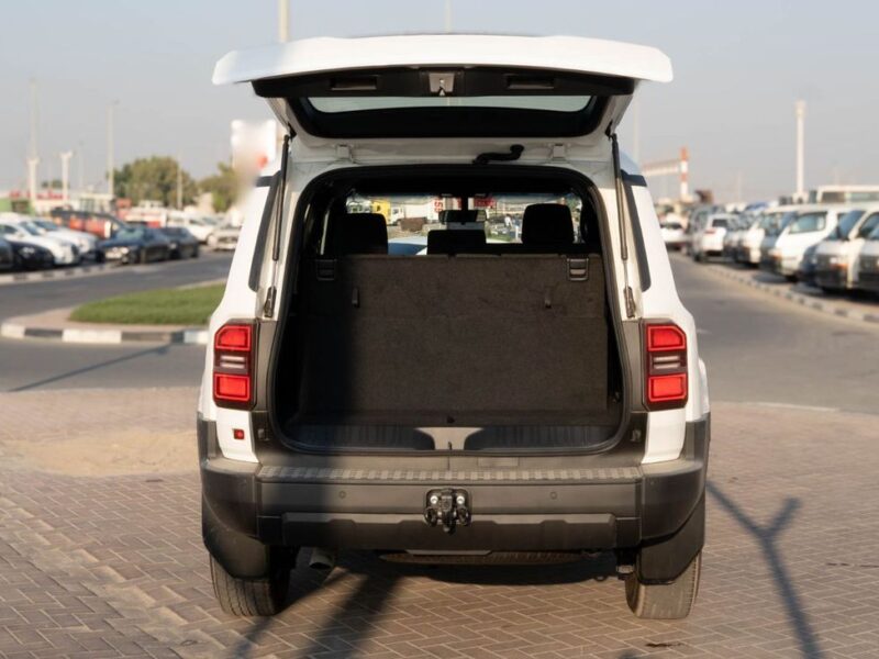 2026 Toyota Prado 2.8L 4-Cylinder Turbo Diesel Engine White Grey SUV GCC Specs