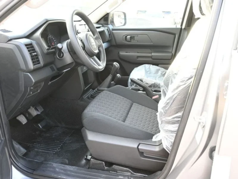 2026 Mitsubishi L200 GL 2.4-liter 4-cylinder Petrol Engine Silver Grey Pickup Truck MT