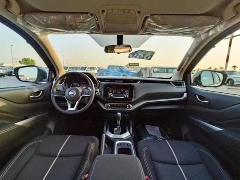 2023 Nissan XTerra SE 2.5 Litre n-line 4-cylinder Petrol Engine Silver Black SUV