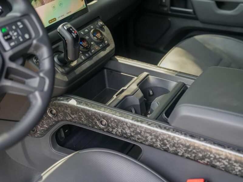 2025 Land Rover Defender 110 P635 Octa Edition One 4.4L Twin-Turbo V8 Grey Black SUV