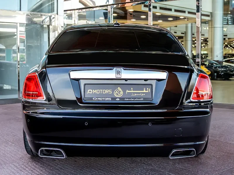 2010 Rolls-Royce Ghost Standard 6.6 Liters V12 Petrol Engine Black White Sedan GCC