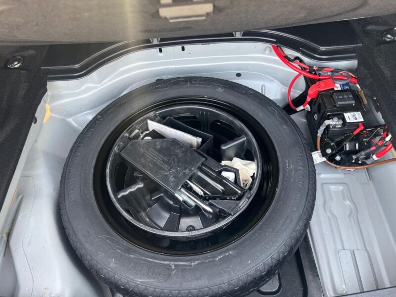 2016 Mercedes-Benz E300 2.0 litre 4-cylinder Turbocharged Petrol Engine Silver Black Sedan