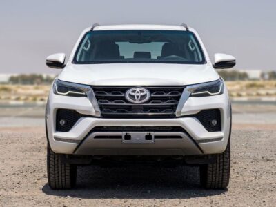 2024 Toyota Fortuner 2.8-liter 4-cylinder Diesel Engine White Black SUV Automatic