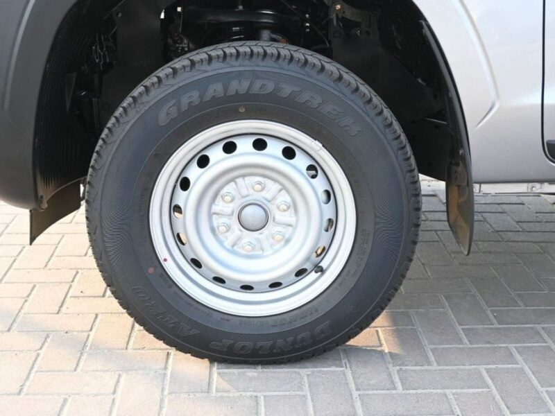 2026 Mitsubishi L200 GL 2.4-liter 4-cylinder Petrol Engine Silver Grey Pickup Truck MT