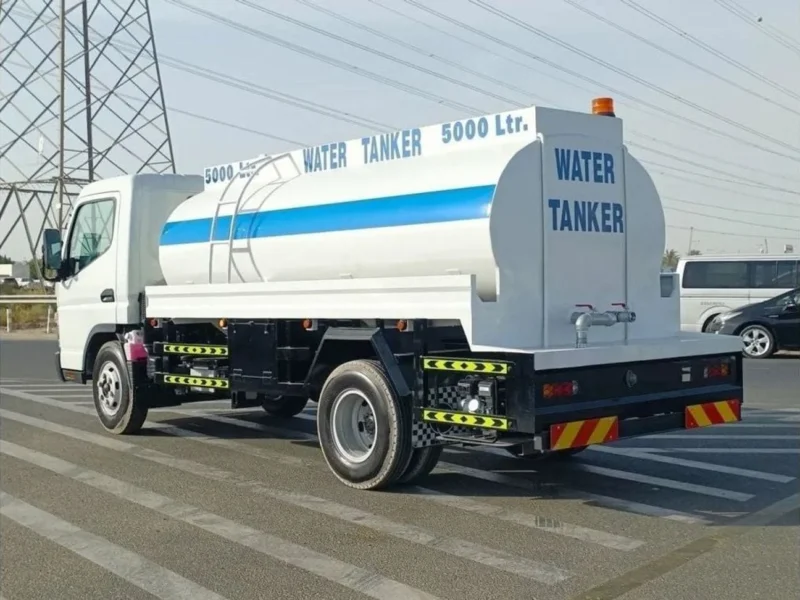 2025 Mitsubishi Fuso Canter 4.2 Litres 4-cylinder Diesel Engine White Black Truck Manual