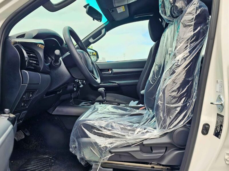 2026 Toyota Hilux SR5 Adventure 4.0 L V6 Petrol Engine White Black Double Cabin Pickup