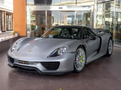 2015 Porsche 918 Spyder Weissach Package 4.6 liters V8 Petrol Engine Silver Black Sports Car